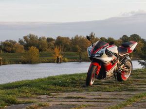 YAMAHA YZF-R1 RN09 AKRAPOVIC PVM