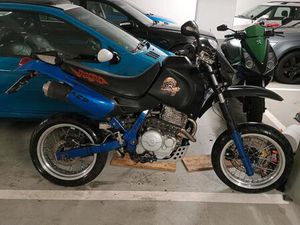 SUPERMOTO NX650 DOMINATOR