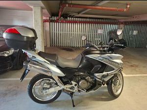 HONDA VARADERO XL 1000 /// SEHR SEHR GEPFLEGT GARAGEN MOTORAD