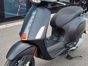 VESPA SPRINT 125 S ABS EURO 5+ SCHWARZ ODER ROT