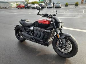 TRIUMPH ROCKET 3 STORM R