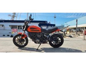 DUCATI SCRAMBLER 400 SIXTY 2