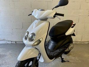 SCOOTER MBK OVETTO 50 CC 2 TEMPS À CARBURATEUR / MOTEUR 0 KM / PAIEMENT EN PLUSIEURS FOIS