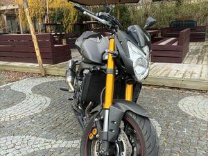 YAMAHA FZ8