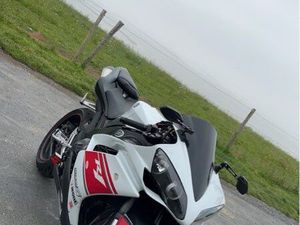 YAMAHA R1 VENTE/ECHANGE
