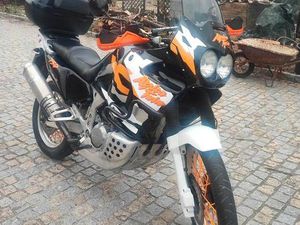 HONDA AFRICA TWIN RD07A