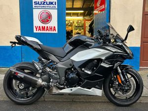 221 KAWASAKI NINJA 1000 SX PERFORMANCE