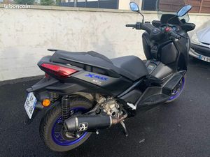 X-MAX 300 DE AOÛT 2024