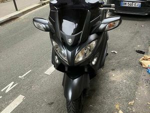 SUZUKI BURGMAN 650 EXECUTIVE – 53 000 KM – BOÎTE CVT NEUVE – EXCELLENT ÉTAT