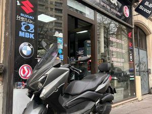 YAMAHA XMAX ABS