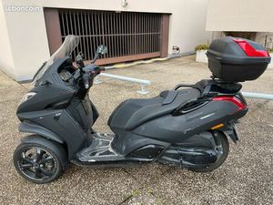 SCOOTER METROPOLIS 400I BLACK EDITION