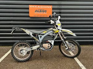 SUR-RON STORM BEE 2022