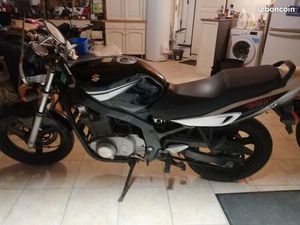 MOTO SUZUKI 500 GSE
