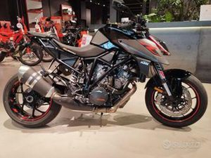 KTM 1290 SUPER DUKE R