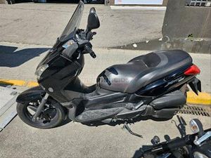 YAMAHA - XMAX 125
