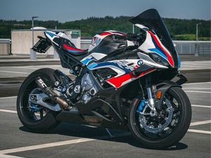 BMW M 1000 RR COMPETITION