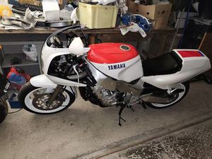 YAMAHA FZR 1000 EX UP 1990 22'951 KM