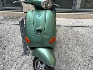 VESPA PIAGGIO ET4 CANTON ZURICH -