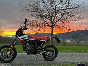 FANTIC XMF 125 SUPERMOTO - GUTER ZUSTAND