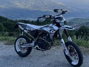 SUPERMOTO FANTIC 125