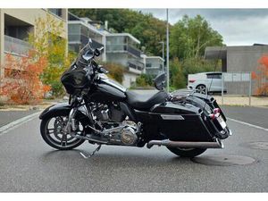 HARLEY-DAVIDSON STREET GLIDE 107