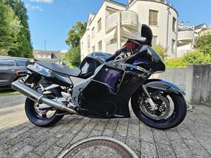 HONDA CBR 1100XX SUPER BLACKBIRD – KULTBIKE MIT POWER & STIL