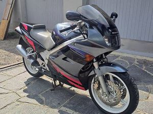 HONDA VFR 750 F