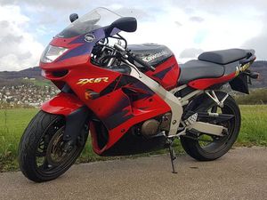 KAWASAKI NINJA ZX-6R AB MFK 10.2025 MIT VIEL ZUBEHÖR