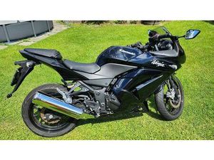 VENDO KAWASAKI NINJA 250R
