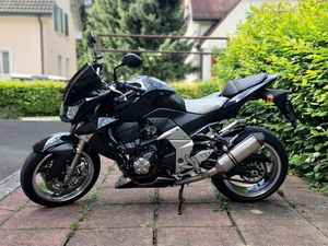 TOP KAWASAKI Z 1000 ABS - MIT WENIG KM
