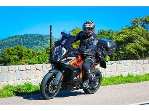 KTM 1290 SUPER ADVENTURE S 2023