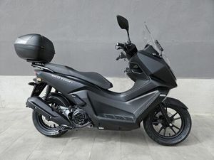 KYMCO SKYTOWN 125 CBS SCHWARZ AB LAGER