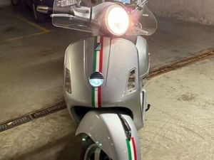 2005 PIAGGO VESPA GTS 250 SCOOTER MOTOCYCLE