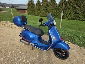 ZU VERKAUFEN SCHÖNE VESPA 300 GTS OCCASION