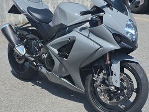 SUZUKI GSX-R 1000 - SEHR GUTER ZUSTAND - AB MFK/SERVICE