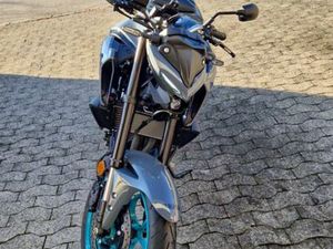 YAMAHA MT 03