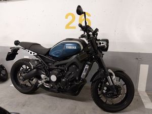 YAMAHA XSR 900