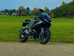 YAMAHA YZF-R 125