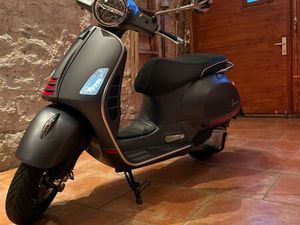 VESPA GTS 300 SUPER SPORT