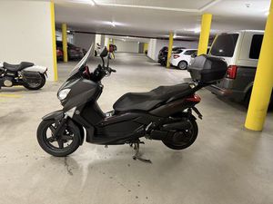 YAMAHA YP 250 R X–MAX