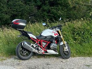 BMW R1200R