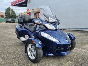 CAN-AM SPYDER RT 1000 EN SUPERBE ÉTAT, EXPERTISÉ.