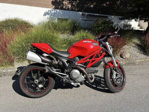 DUCATI MONSTER 796