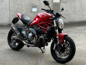 DUCATI MONSTER 821