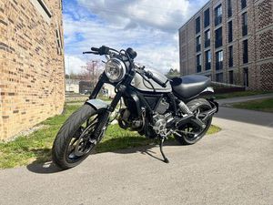 DUCATI SCRAMBLER 800 – STILVOLLER CAFE RACER IN TOP-ZUSTAND