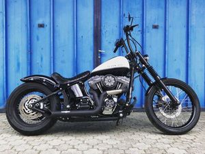 HARLEY-DAVIDSON SOFTAIL BLACK-LINE