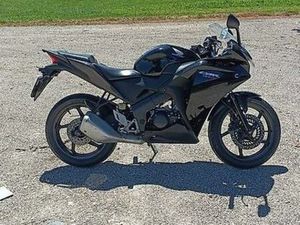 HONDA CBR125R NOIRE 2011 KIT CARBONE