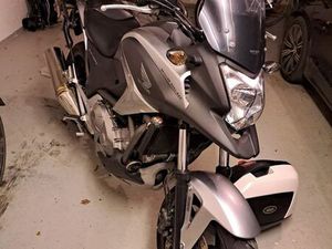 HONDA NC700 XA MIT REISEKOFFER-SET