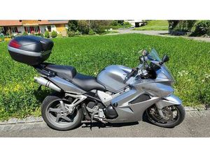 HONDA VFR 800 RC46 V-TEC MIT KOMPLETTEM ZUBEHÖR