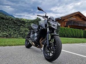 KAWASAKI Z650 (35 KW)